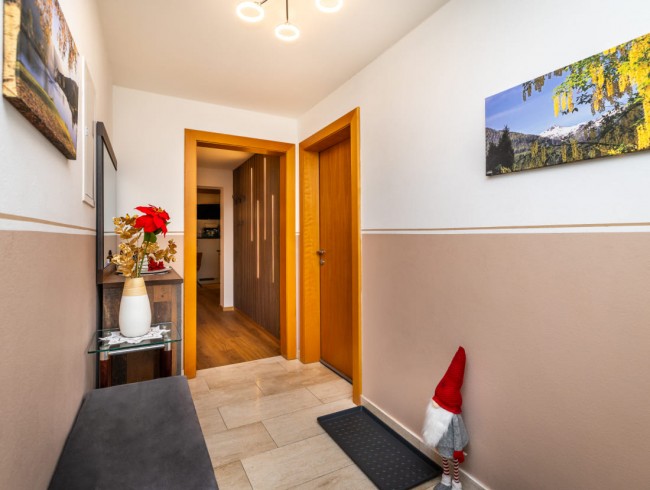 Gro&szlig;er Vorraum im Appartement 2